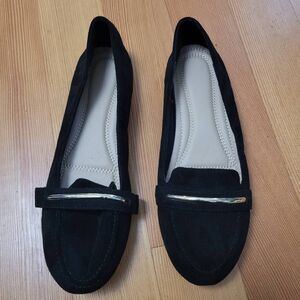 No brand black velvet loafers silver detail size 42 minimalist classic goth neut